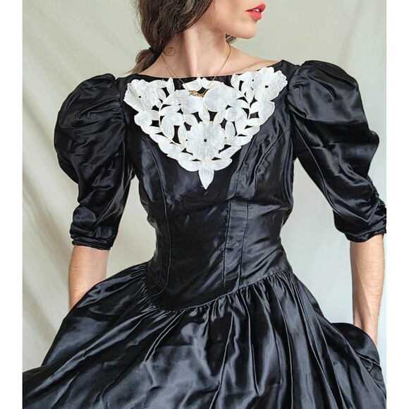 1980s Vintage Black Satin Puff Sleeve Prom Dress: Gothic Formal Gown, Womens M - Picture 13 of 13